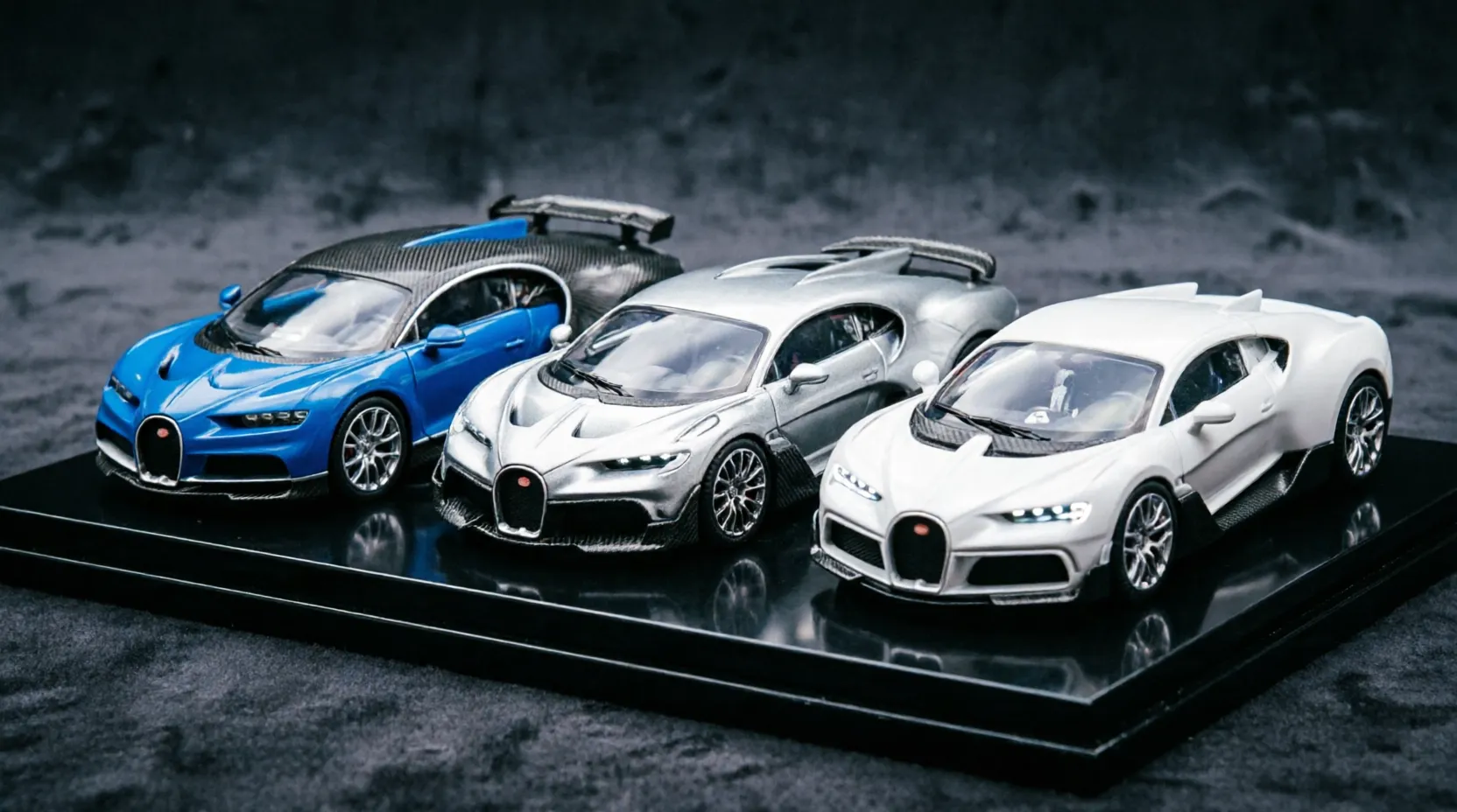 Lee más sobre el artículo Bugatti y la Era Dorada de Mini GT: Ingeniería de Hiper-Lujo en la Palma de la Mano